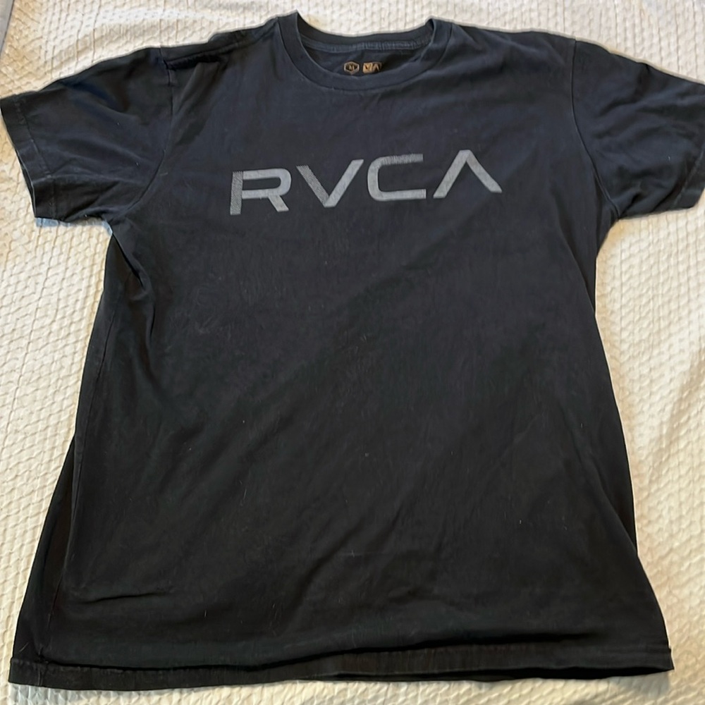 Men’s RVCA tee